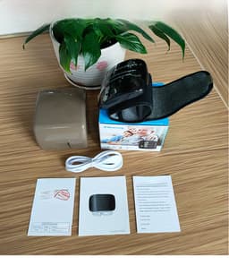 Wrist blood pressure meter charging touch screen electronic sphygmomanometer Russian blood pressure device English Spanish Vietnamese thumbnail 4