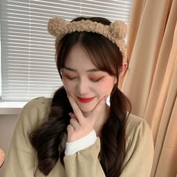 Cute Bear Double Ball Headband Korea 2022 New Spring Plush Hair Clamp Headband Wash Face Hair Bundle Headwear Women thumbnail 2