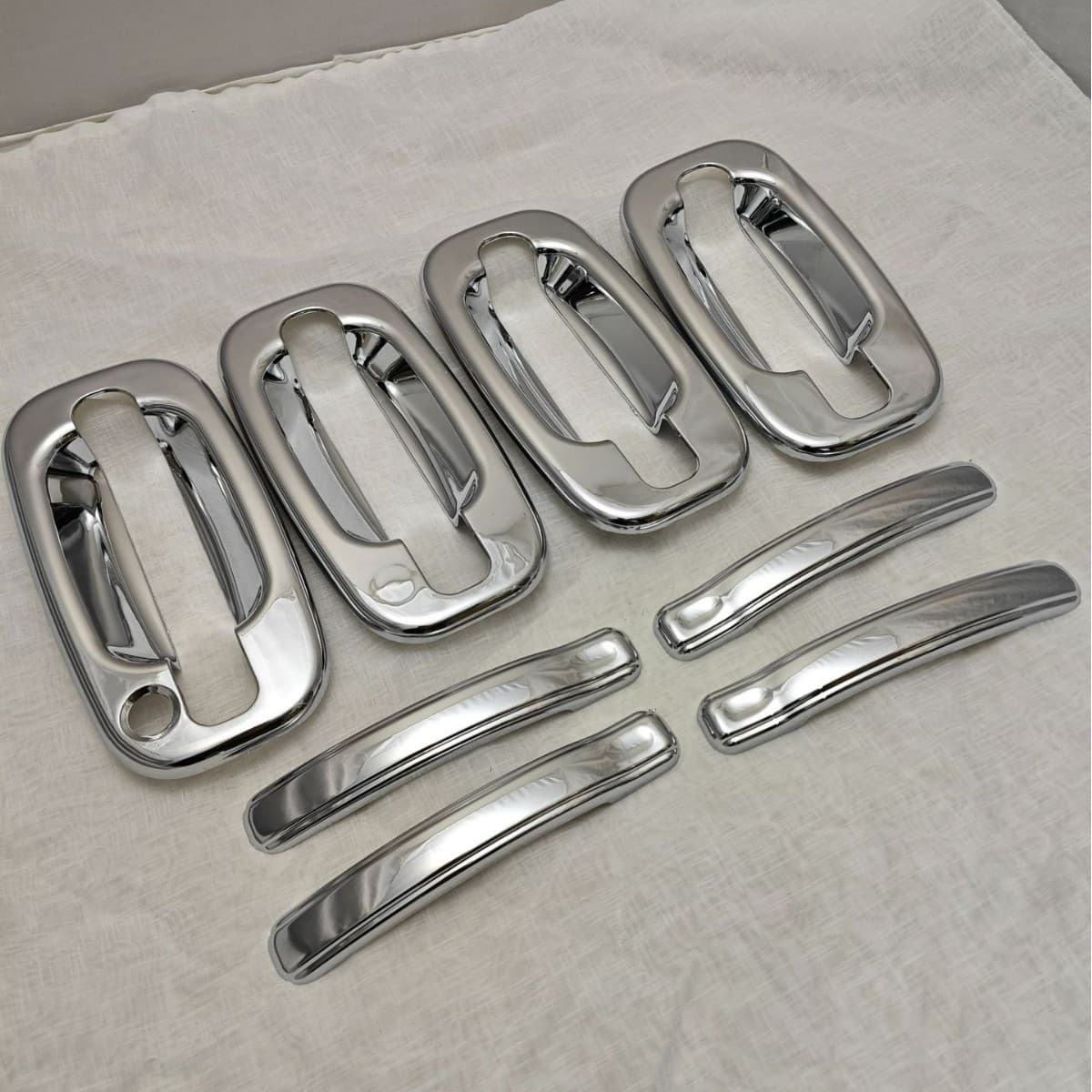 Suitable for 99-06 Tahoe Silverado Avalanche Yukon Sierra Electroplated Handle Cover
